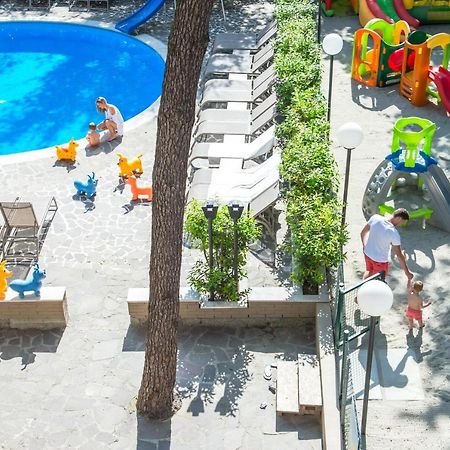 Meridiana Family & Nature Hotel Marina Romea Buitenkant foto